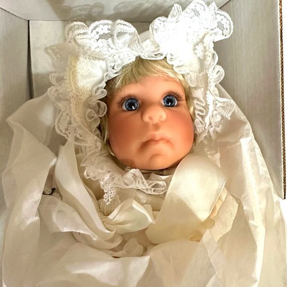 Lee Middleton 2000 Original Doll Model 00320 #146/1500-"She's So Pretty"-NEW! - Picture 1 of 11